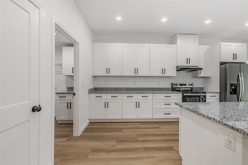 Image 9 of property listing at 38086 COUNTRYSIDE PLACE, Dade City, FL 33525