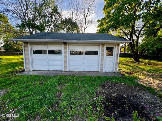 28665 Georgia Road, Perrysburg, OH 43551