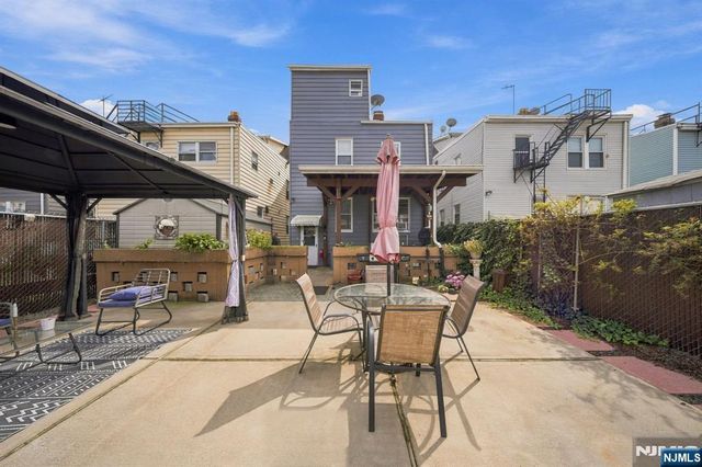 760 Hamilton Street, Harrison, NJ 07029