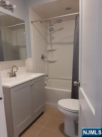 760 Hamilton Street, Harrison, NJ 07029