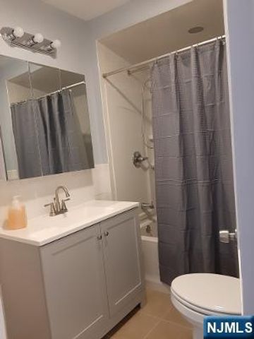 760 Hamilton Street, Harrison, NJ 07029