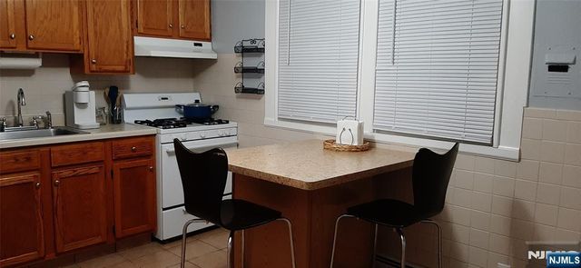 760 Hamilton Street, Harrison, NJ 07029