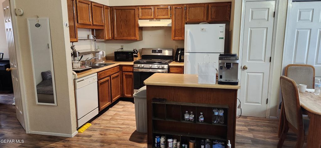 10728 CHERT Street, El Paso, TX 79924