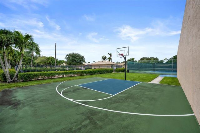 5715 Golden Eagle Circle, Palm Beach Gardens, FL 33418
