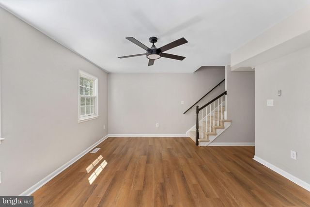 14843 EMBERDALE DR, Woodbridge, VA 22193