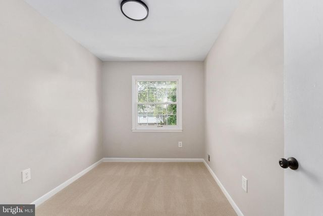14843 EMBERDALE DR, Woodbridge, VA 22193
