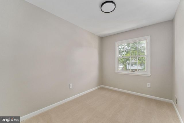 14843 EMBERDALE DR, Woodbridge, VA 22193