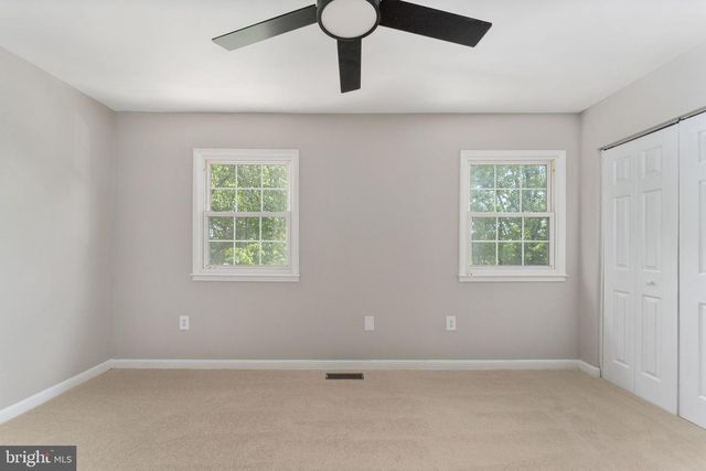 14843 EMBERDALE DR, Woodbridge, VA 22193