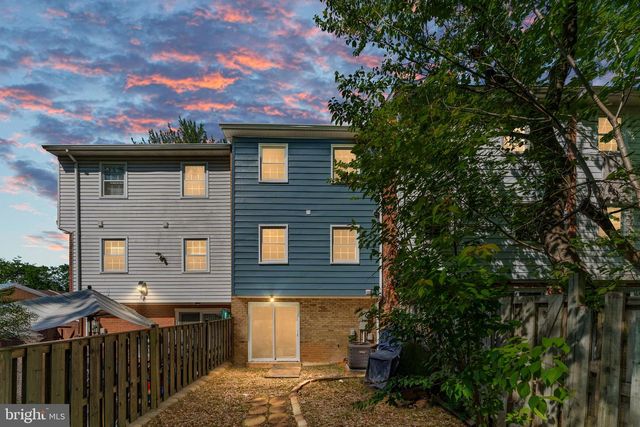 14843 EMBERDALE DR, Woodbridge, VA 22193