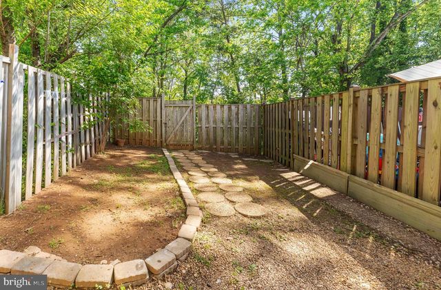 14843 EMBERDALE DR, Woodbridge, VA 22193