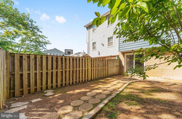 14843 EMBERDALE DR, Woodbridge, VA 22193