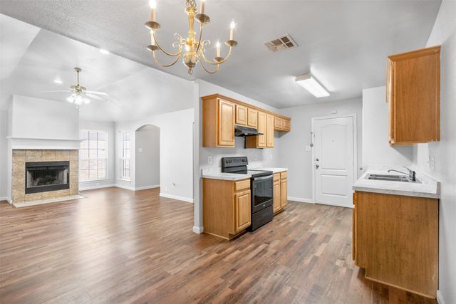 9212 Coral Lane, Fort Worth, TX 76140
