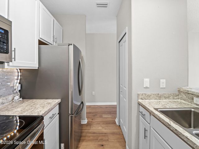 3931 Playa Del Sol Drive 104, Rockledge, FL 32955