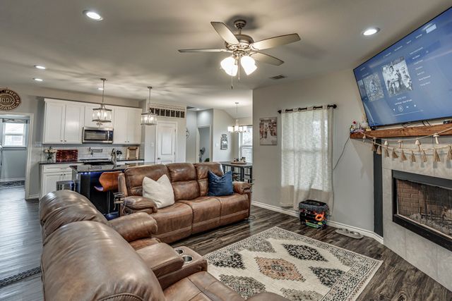 100 Joyce Street, Whitney, TX 76692