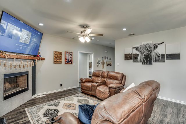 100 Joyce Street, Whitney, TX 76692