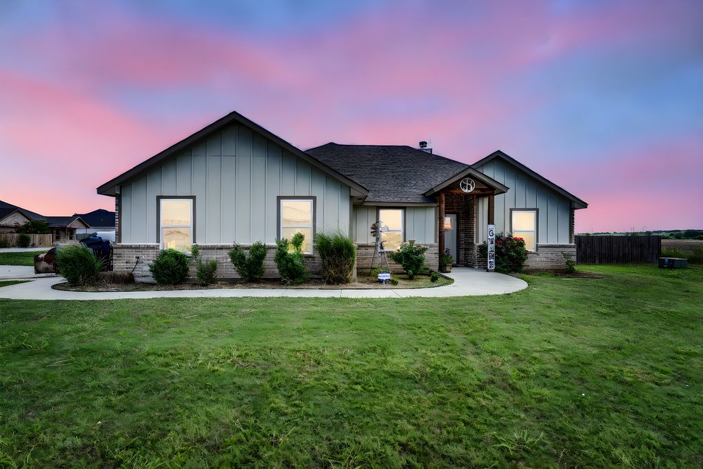 100 Joyce Street, Whitney, TX 76692