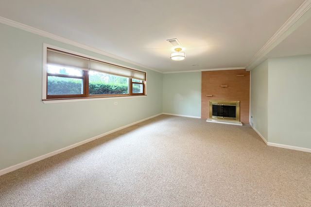 801 S See Gwun Avenue, Mount Prospect, IL 60056