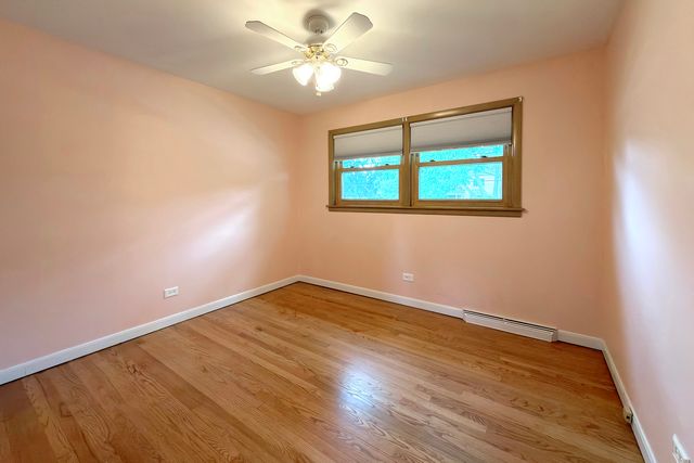801 S See Gwun Avenue, Mount Prospect, IL 60056
