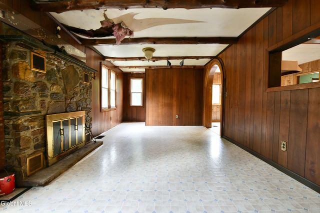 318 Howe Road, Lake Luzerne, NY 12846