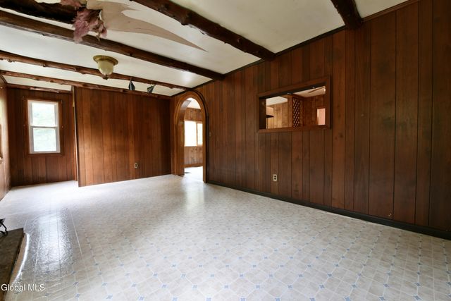 318 Howe Road, Lake Luzerne, NY 12846