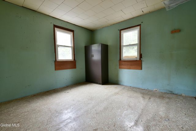 318 Howe Road, Lake Luzerne, NY 12846