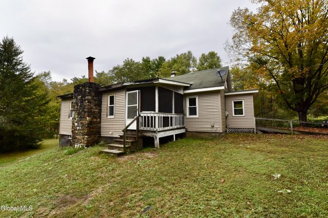 318 Howe Road, Lake Luzerne, NY 12846