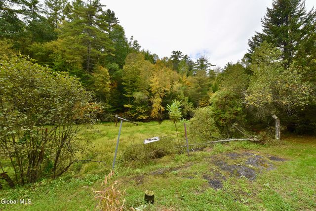 318 Howe Road, Lake Luzerne, NY 12846