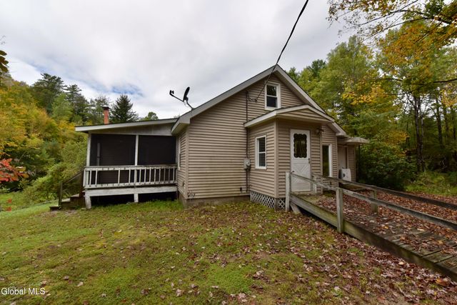 318 Howe Road, Lake Luzerne, NY 12846