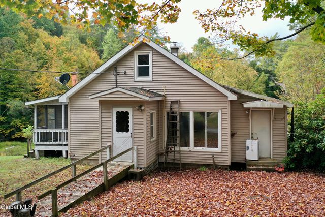 318 Howe Road, Lake Luzerne, NY 12846