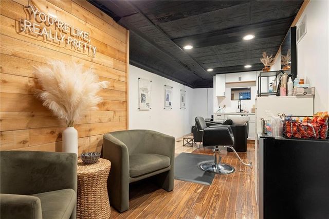 104-106 N Independence Street, Harrisonville, MO 64701