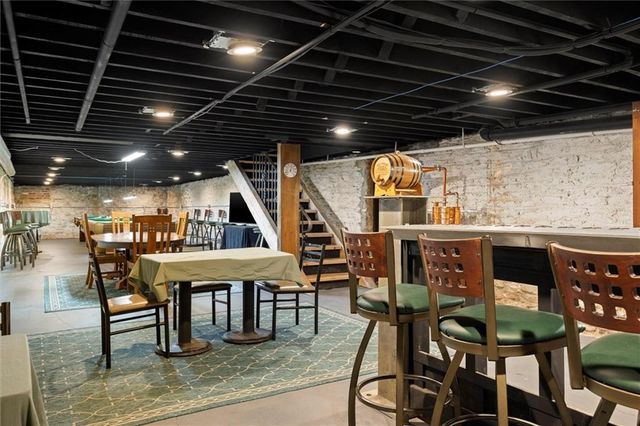 104-106 N Independence Street, Harrisonville, MO 64701