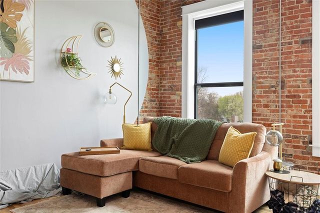 104-106 N Independence Street, Harrisonville, MO 64701