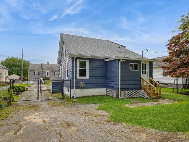 34 Woodland Avenue, Poughkeepsie, NY 12603