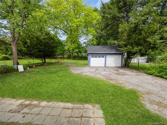 34 Woodland Avenue, Poughkeepsie, NY 12603