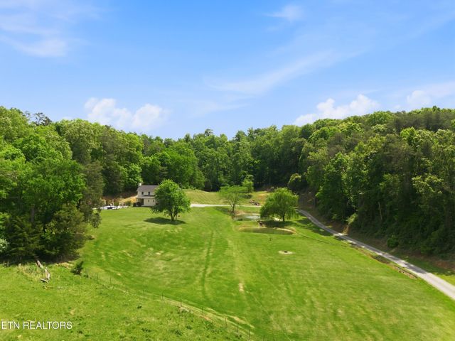 1913 E Union Valley Rd, Seymour, TN 37865