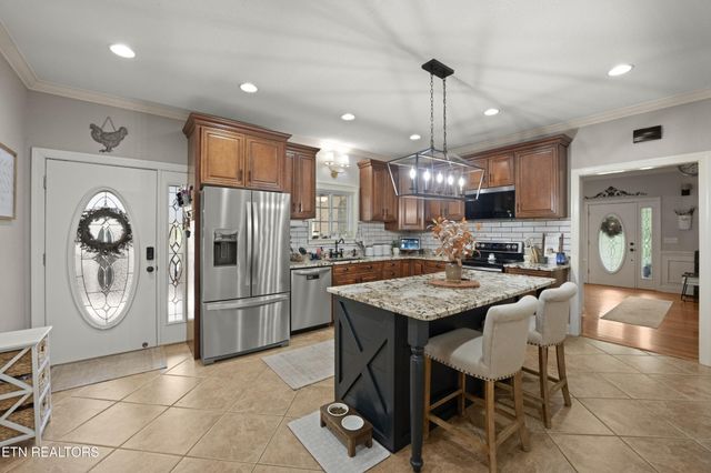 1913 E Union Valley Rd, Seymour, TN 37865