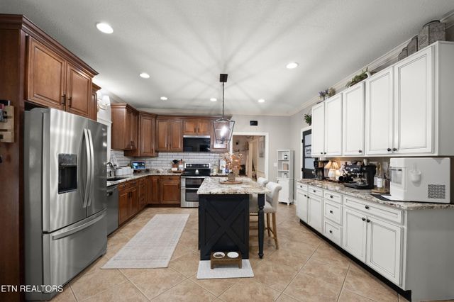 1913 E Union Valley Rd, Seymour, TN 37865