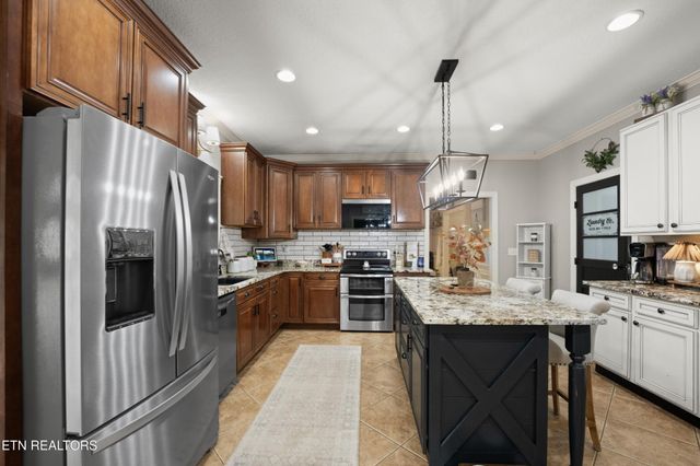 1913 E Union Valley Rd, Seymour, TN 37865