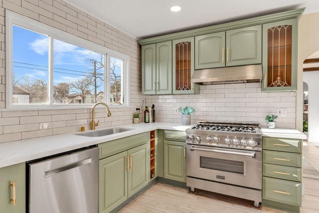 3000 56Th Ave, Oakland, CA 94605