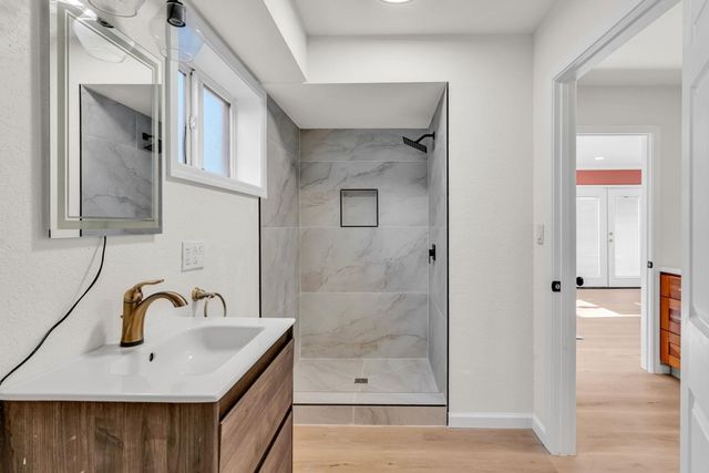 3000 56Th Ave, Oakland, CA 94605