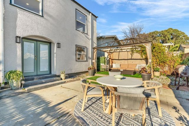 3000 56Th Ave, Oakland, CA 94605