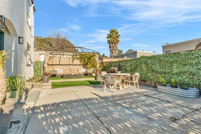 3000 56Th Ave, Oakland, CA 94605