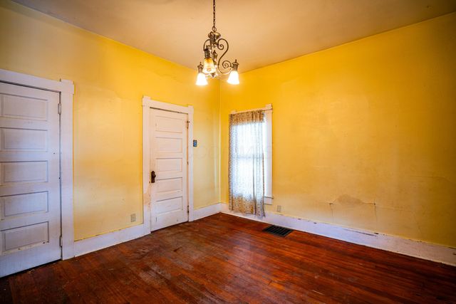 567 Kibler Avenue, Newark, OH 43055