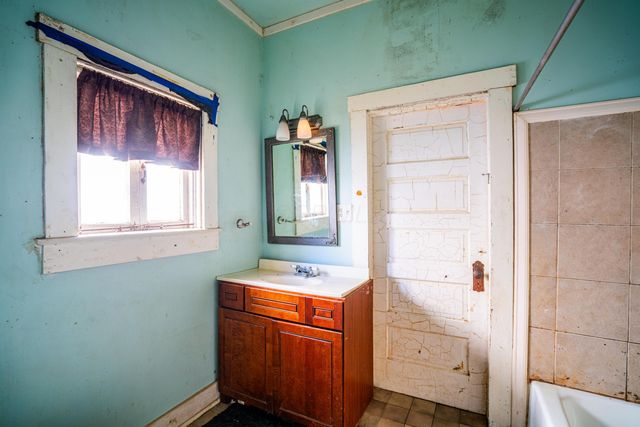 567 Kibler Avenue, Newark, OH 43055