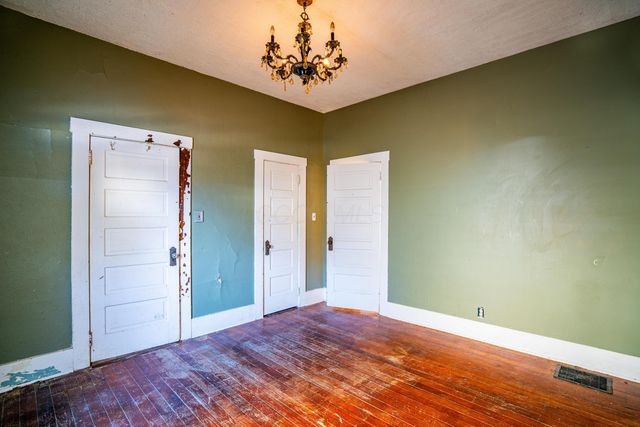 567 Kibler Avenue, Newark, OH 43055