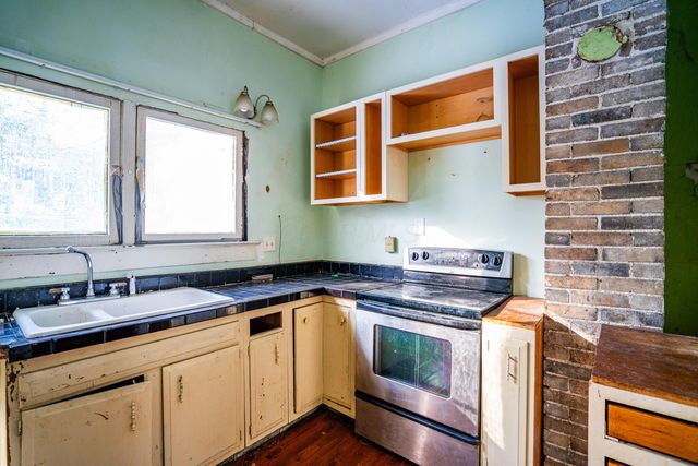 567 Kibler Avenue, Newark, OH 43055