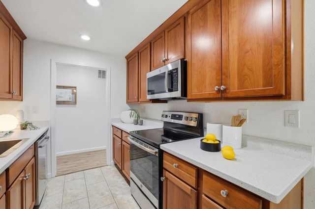 255 S Rengstorff Avenue 173, Mountain View, CA 94040