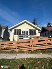 2020 Cooper Avenue, Saginaw, MI 48602