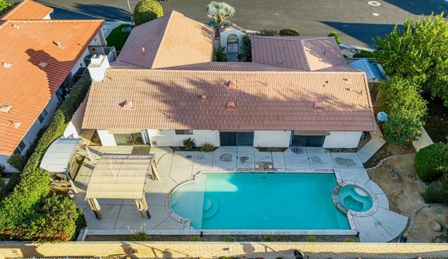 75451 Santa Fe Trail, Palm Desert, CA 92211