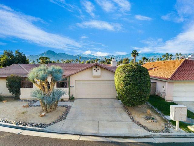 75451 Santa Fe Trail, Palm Desert, CA 92211